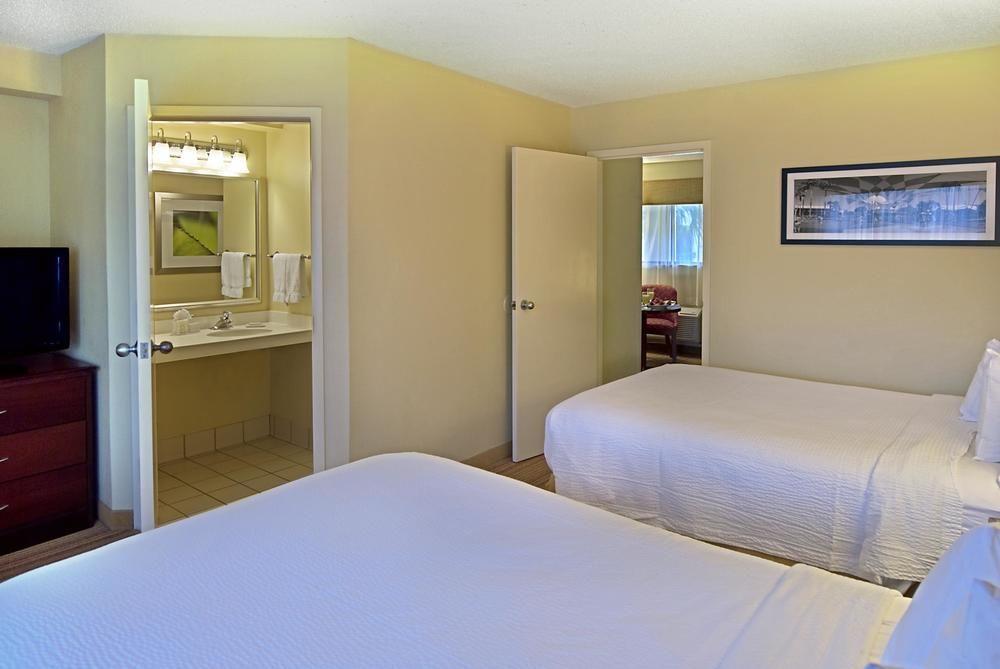 Courtyard By Marriott Orlando Lake Buena Vista At Vista Centre Экстерьер фото