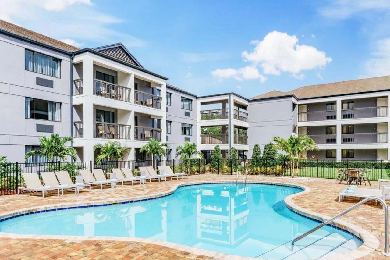 Courtyard By Marriott Orlando Lake Buena Vista At Vista Centre Экстерьер фото